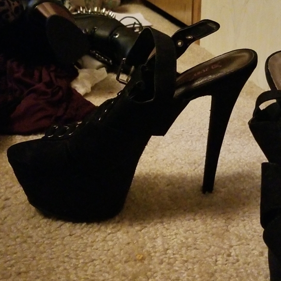 Just Fab heels - Picture 2 of 3